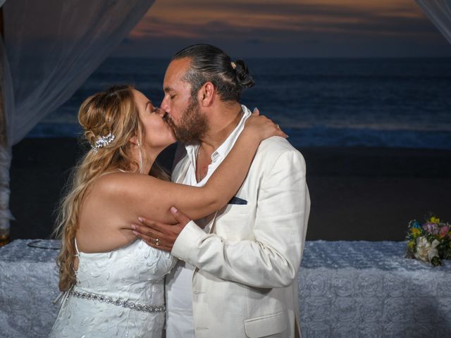 La boda de René y Ely en Acapulco, Guerrero 11