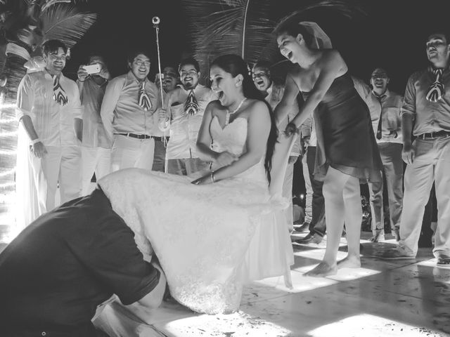 La boda de Guillermo y Viridiana en Ixtapa Zihuatanejo, Guerrero 24