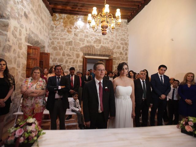 La boda de Alberto y Rosalba en Morelia, Michoacán 19