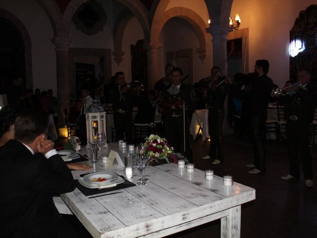 La boda de Alberto y Rosalba en Morelia, Michoacán 23