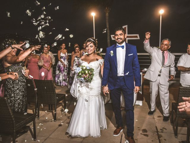 La boda de Luis y Berenice en Acapulco, Guerrero 24