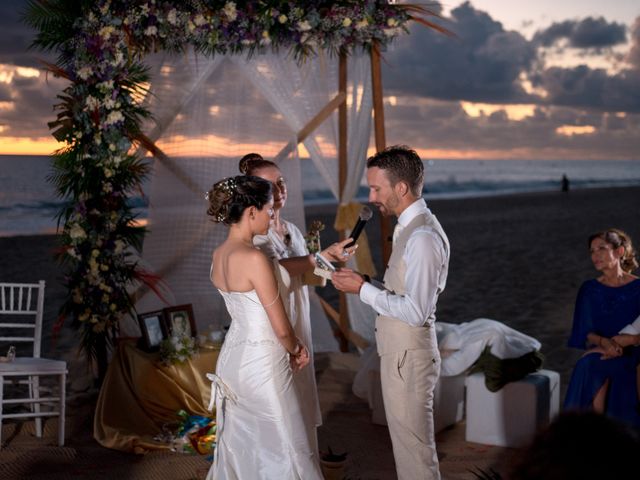 La boda de Warren y Iris en Acapulco, Guerrero 43