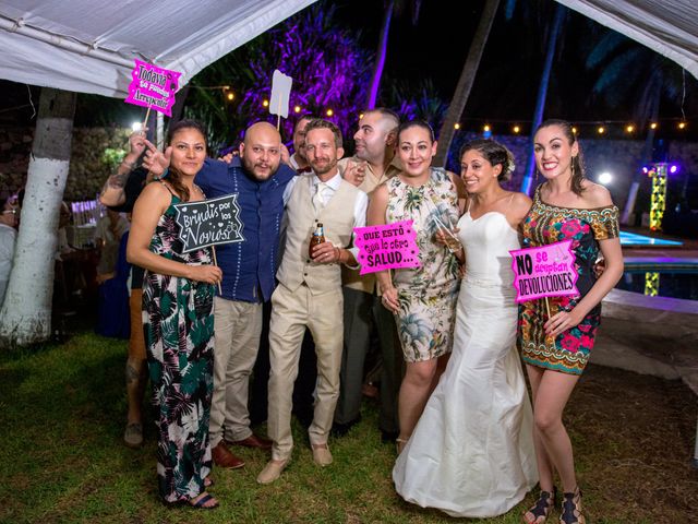 La boda de Warren y Iris en Acapulco, Guerrero 53