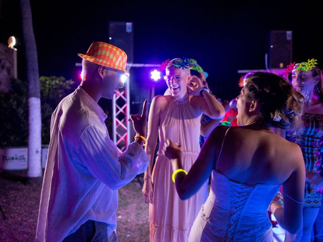 La boda de Warren y Iris en Acapulco, Guerrero 75