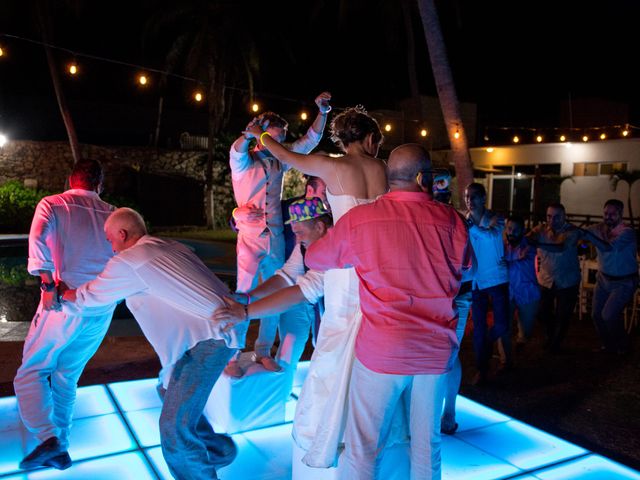 La boda de Warren y Iris en Acapulco, Guerrero 76