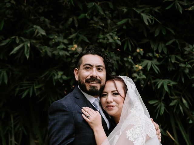 La boda de Carlos y Reyna en Gustavo A. Madero, Ciudad de México 24