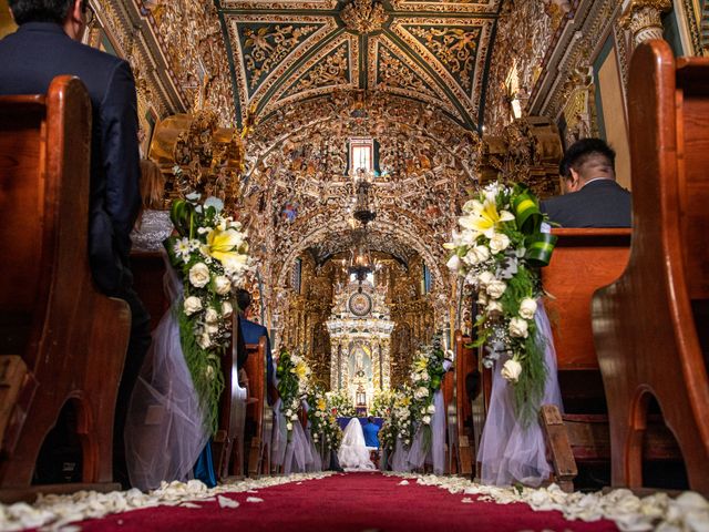 La boda de Mike y Thania en Cholula, Puebla 12