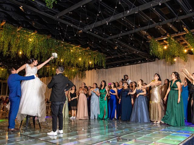 La boda de Mike y Thania en Cholula, Puebla 16