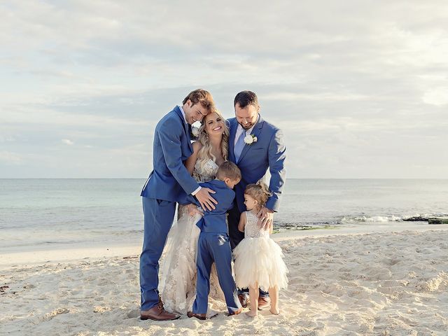 La boda de Clark y Stephanie en Playa del Carmen, Quintana Roo 16