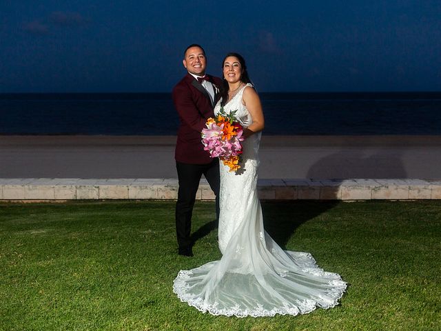 La boda de Alexander  y Lizbeth  en Cancún, Quintana Roo 18