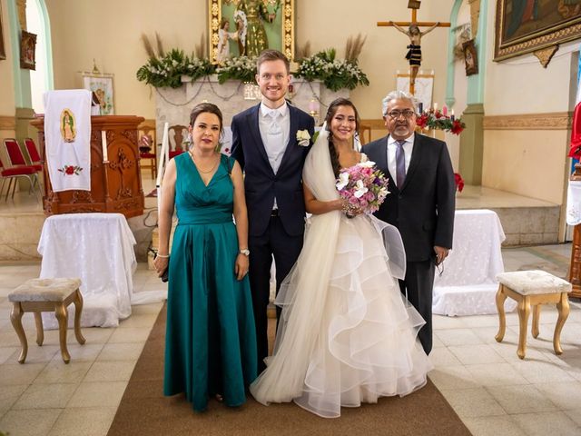 La boda de Sascha y Cinthya en Huajuapan de León, Oaxaca 40