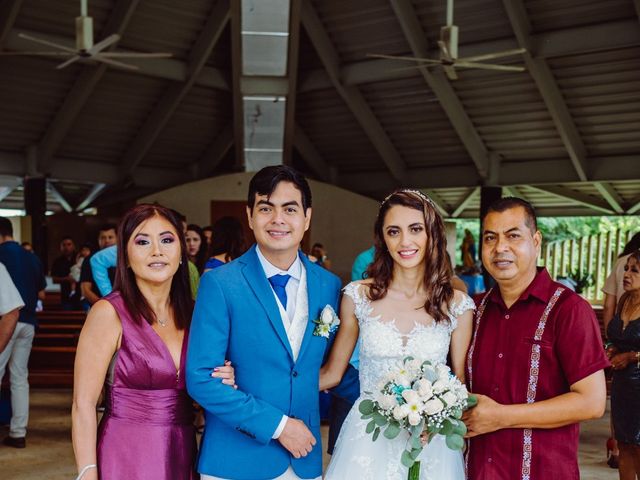 La boda de Fernanda y Diego en Ixtapa Zihuatanejo, Guerrero 3