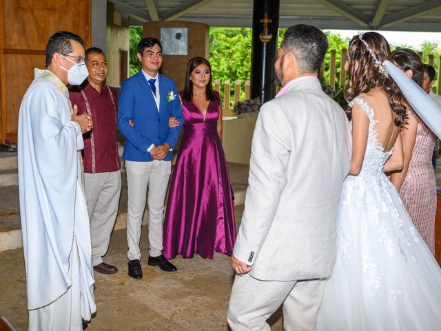 La boda de Fernanda y Diego en Ixtapa Zihuatanejo, Guerrero 2