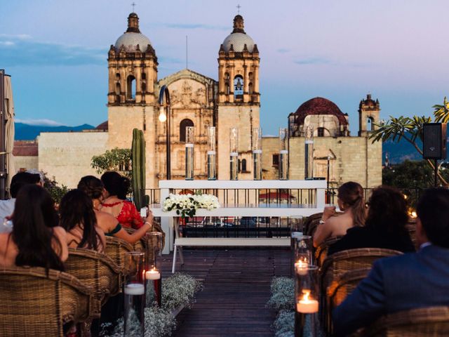 La boda de Paco y Liss en Oaxaca, Oaxaca 23