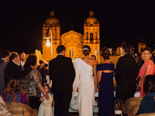 La boda de Paco y Liss en Oaxaca, Oaxaca 28