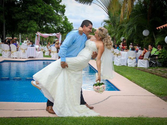 La boda de Laure y Male  en Ixtapa Zihuatanejo, Guerrero 14