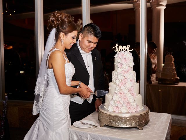 La boda de Marco Antonio y Bertha Elizabeth en Monterrey, Nuevo León 27