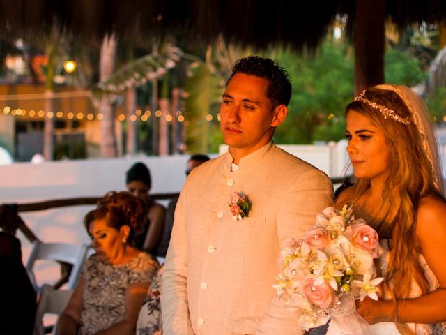 La boda de Christian y Maggie en Puerto Vallarta, Jalisco 16