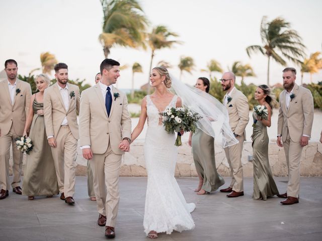 La boda de Kristofer y Allie en Cancún, Quintana Roo 53