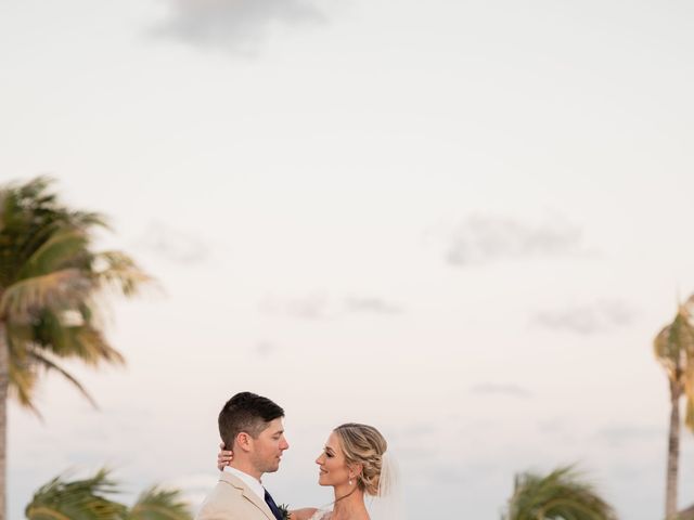 La boda de Kristofer y Allie en Cancún, Quintana Roo 56