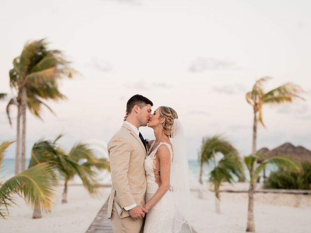 La boda de Kristofer y Allie en Cancún, Quintana Roo 57