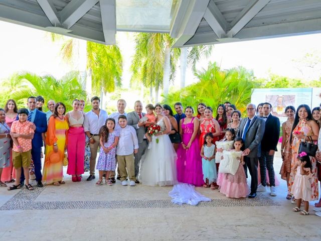 La boda de Miguel y Paulina en Ixtapa Zihuatanejo, Guerrero 1