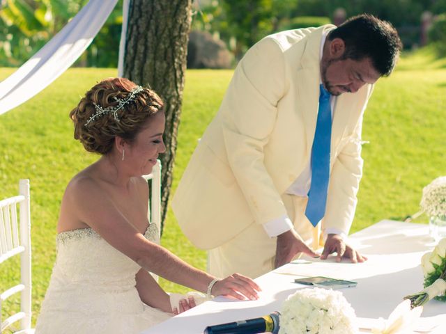 La boda de Enrique y Xochitl en San Cristóbal de la Barranca, Jalisco 33