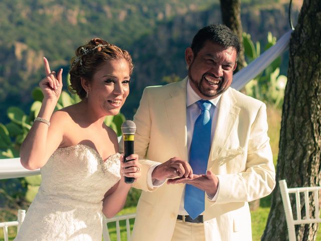 La boda de Enrique y Xochitl en San Cristóbal de la Barranca, Jalisco 35