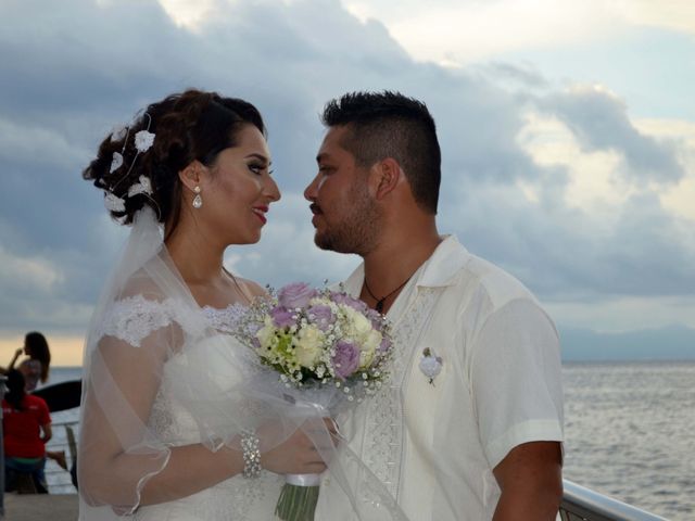 La boda de Hugo y Mayra en Puerto Vallarta, Jalisco 6