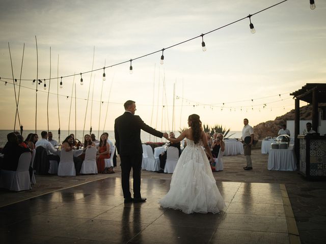 La boda de Oleksander y Chloe en Cabo San Lucas, Baja California Sur 76