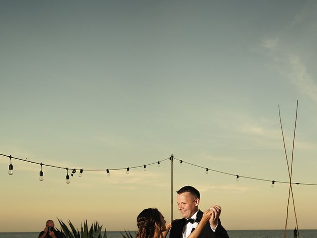 La boda de Oleksander y Chloe en Cabo San Lucas, Baja California Sur 77