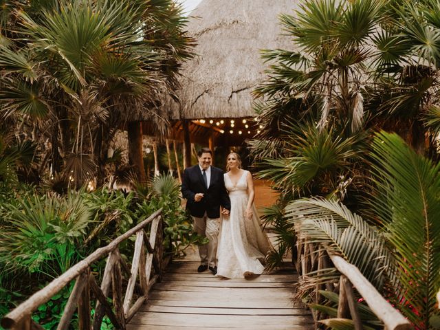 La boda de Humberto y Lil en Playa del Carmen, Quintana Roo 101