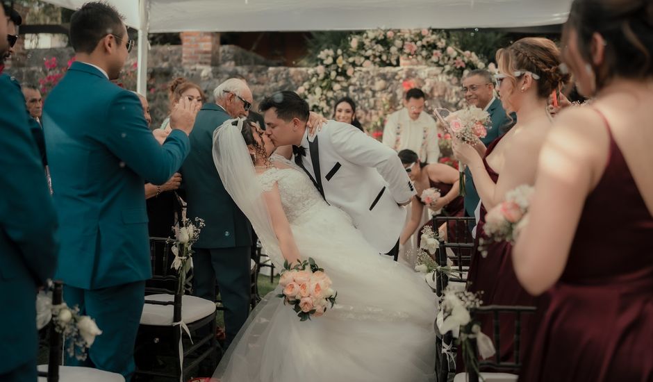 La boda de Roberto y Karen en Tepotzotlán, Estado México
