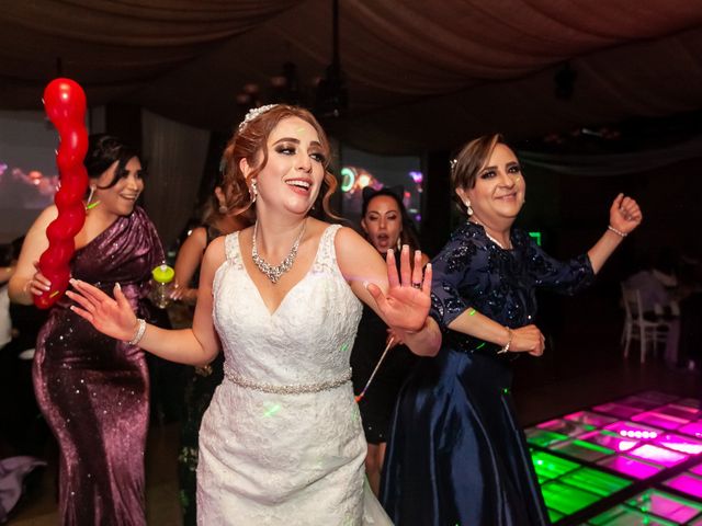 La boda de Alex y Fer en Tepotzotlán, Estado México 110