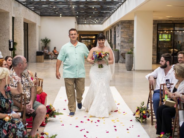 La boda de Dave y Gin en Cancún, Quintana Roo 12