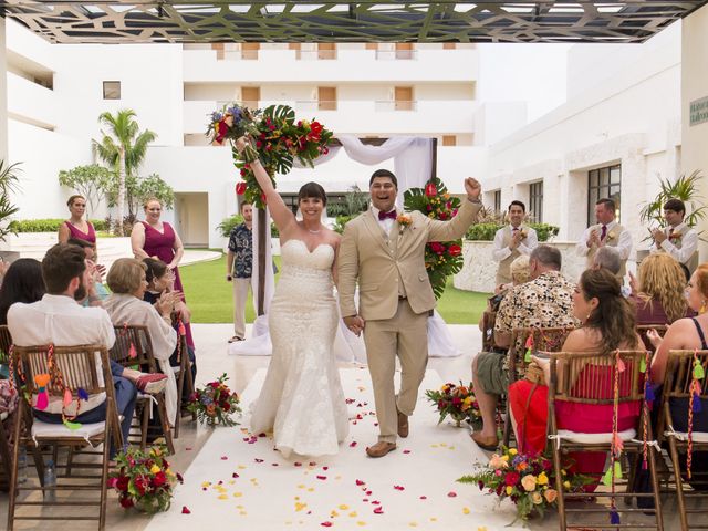 La boda de Dave y Gin en Cancún, Quintana Roo 39