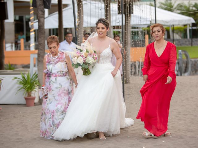 La boda de Diego y Scarlett en Ursulo Galván, Veracruz 7