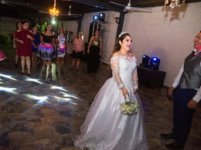 La boda de Luis Alberto  y Verónica   en Manzanillo, Colima 10