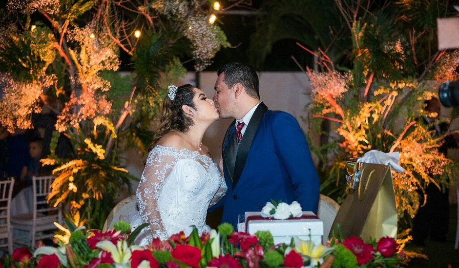 La boda de Luis Alberto  y Verónica   en Manzanillo, Colima