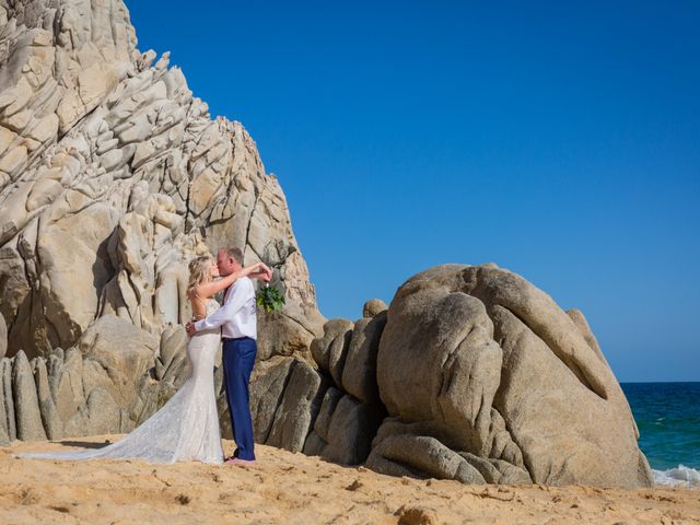 La boda de Erick y Elizabeth en Cabo San Lucas, Baja California Sur 9