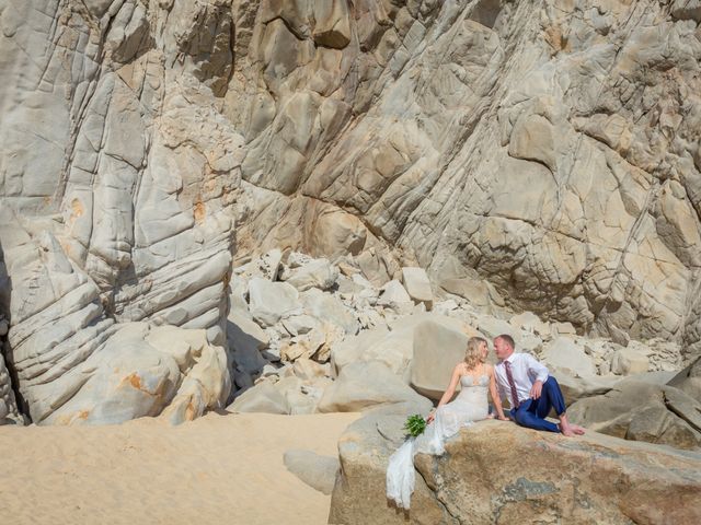 La boda de Erick y Elizabeth en Cabo San Lucas, Baja California Sur 11
