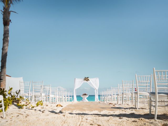 La boda de Odín y Elizabeth en Cancún, Quintana Roo 44