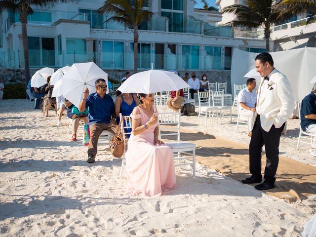 La boda de Odín y Elizabeth en Cancún, Quintana Roo 49