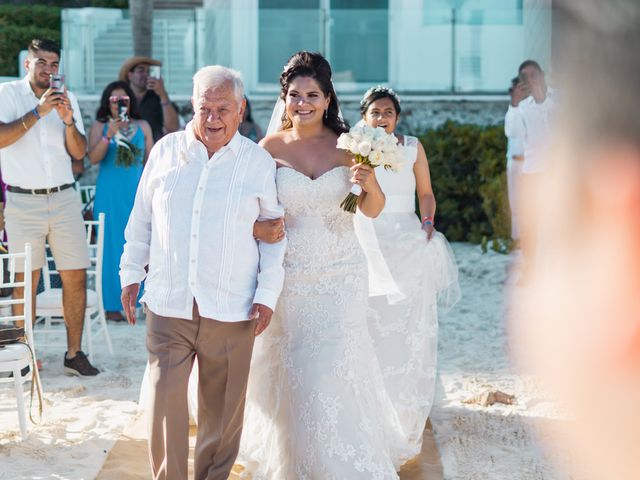 La boda de Odín y Elizabeth en Cancún, Quintana Roo 52