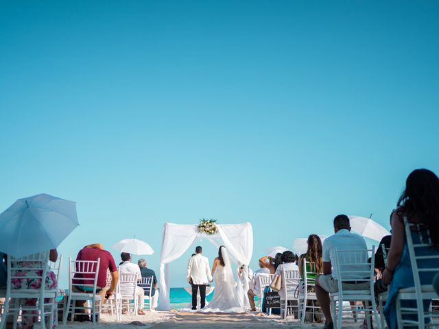 La boda de Odín y Elizabeth en Cancún, Quintana Roo 55
