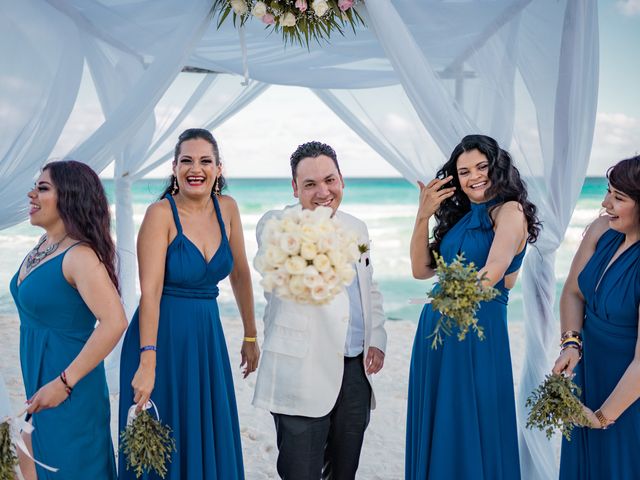 La boda de Odín y Elizabeth en Cancún, Quintana Roo 64