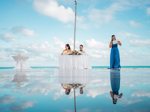La boda de Odín y Elizabeth en Cancún, Quintana Roo 72