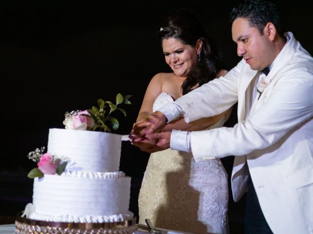 La boda de Odín y Elizabeth en Cancún, Quintana Roo 86