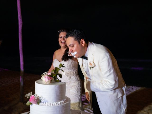 La boda de Odín y Elizabeth en Cancún, Quintana Roo 87