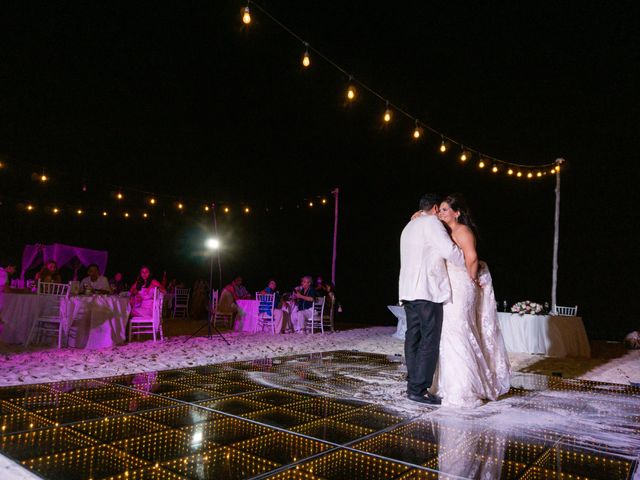 La boda de Odín y Elizabeth en Cancún, Quintana Roo 90